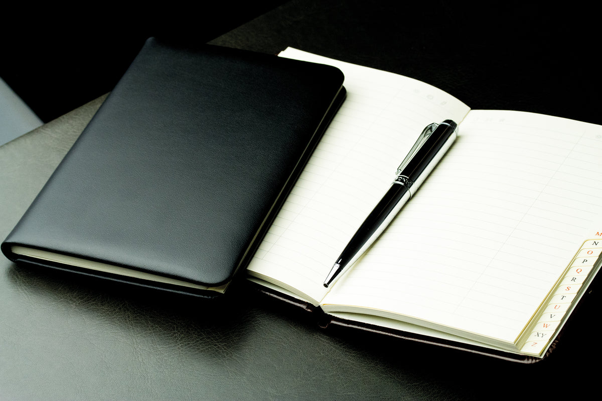 Adressbuch DIN A6+ (gebunden) | Echtleder | BOXCALF